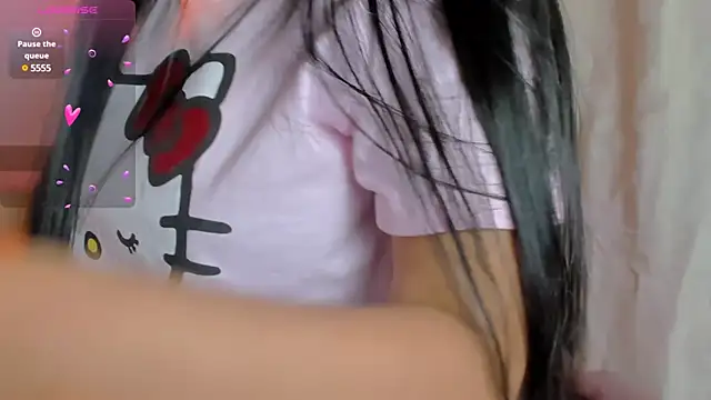 Snapshot of _18alice chatting on 12.12.24 18alice online show from 12.12.24