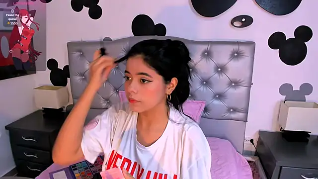 Snapshot of _18alice chatting on 03.16.25 18alice online show from 03.16.25