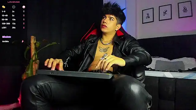LyleBennett  online show from 07.27.26