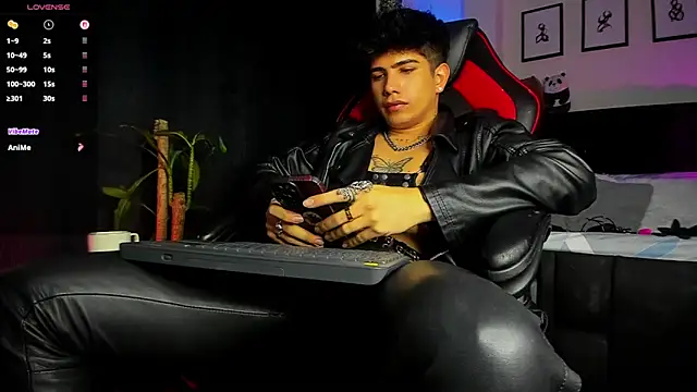 LyleBennett  online show from 07.28.26