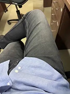 Snapshot of indboy chatting on 11.05.25 indboy online show from 11.05.25