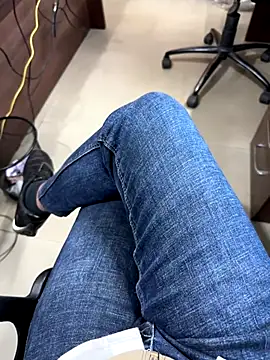 Snapshot of indboy chatting on 11.12.25 indboy online show from 11.12.25