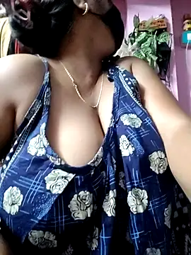 BERRY 00 online show from 04.06.26