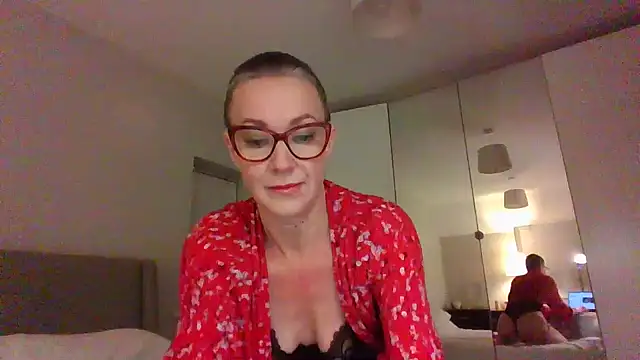 ELEGANT-ARIA36 online show from 01.06.25