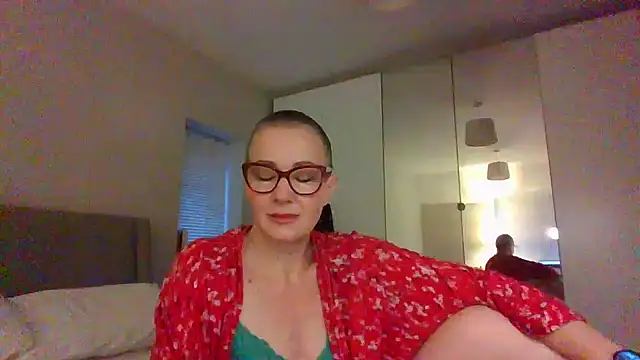 ELEGANT-ARIA36 online show from 01.21.25