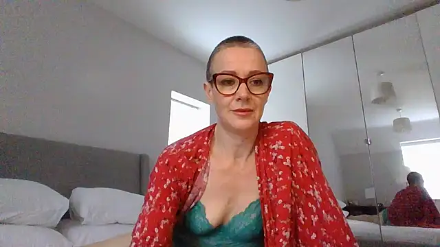 ELEGANT-ARIA36 online show from 01.29.25