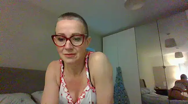 ELEGANT-ARIA36 online show from 02.11.25