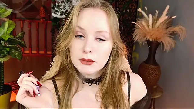 Snapshot of VivienLeeigh chatting on 04.22.26 VivienLeeigh online show from 04.22.26
