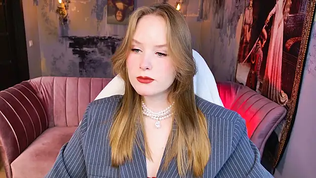 Snapshot of VivienLeeigh chatting on 05.04.26 VivienLeeigh online show from 05.04.26