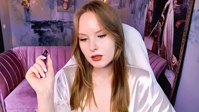 Snapshot of VivienLeeigh chatting on 05.08.26 VivienLeeigh online show from 05.08.26