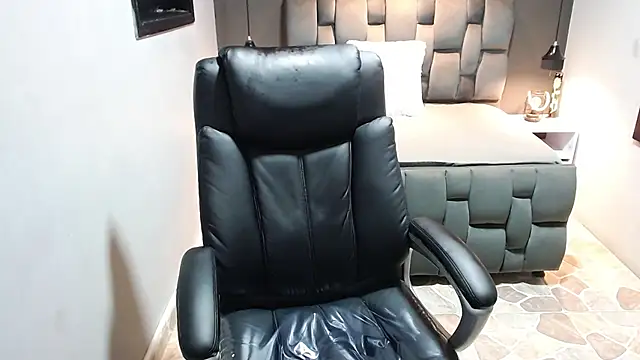 crimson tati  online show from 12.27.24