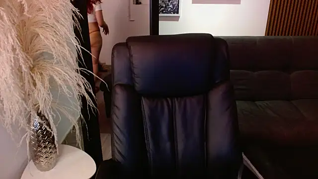 crimson tati  online show from 01.11.25