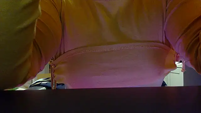 Snapshot of Psychosweety chatting on 09.29.25 Psychosweety online show from 09.29.25