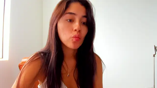 AriaMontgomery online show from 07.04.26
