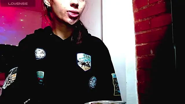 holy juli online show from 11.19.25