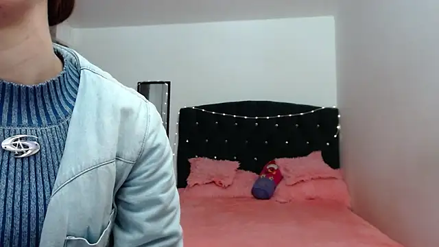 holy juli online show from 03.21.26