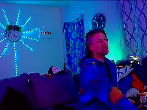 Snapshot of onlym4m chatting on 02.26.25 onlym4m online show from 02.26.25