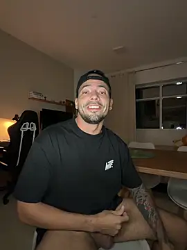 Kaueleon online show from 04.20.26