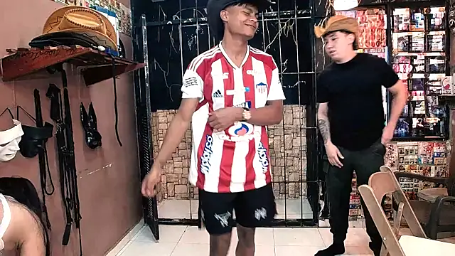 Snapshot of universityhet chatting on 01.13.25 universityhet online show from 01.13.25