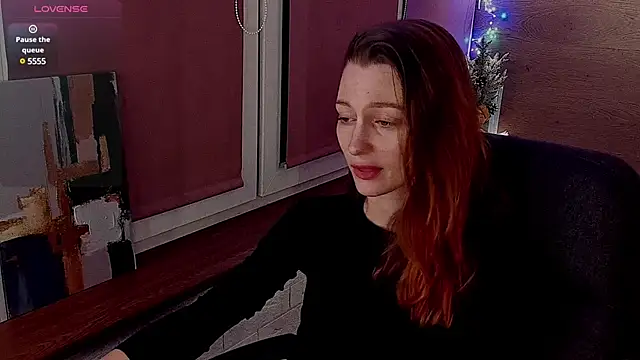 Snapshot of Fox_sky_Fox chatting on 01.04.25 Fox sky Fox online show from 01.04.25