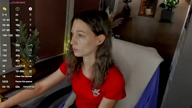 Snapshot of Fox_sky_Fox chatting on 12.01.25 Fox sky Fox online show from 12.01.25