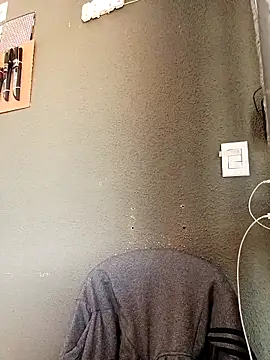 P4uzud4O online show from 04.25.26