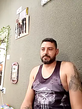 P4uzud4O online show from 04.28.26