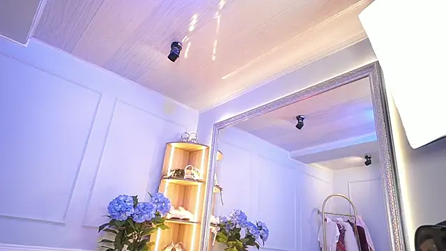 elasummer online show from 04.10.26