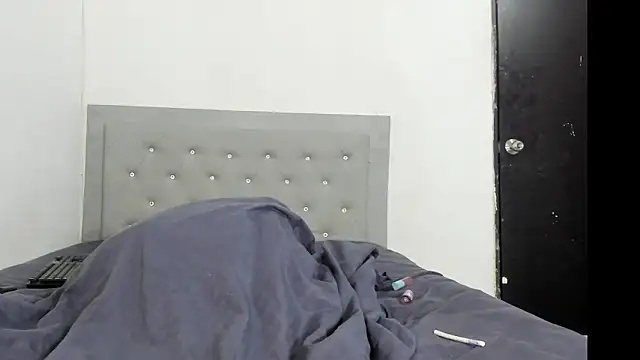 Snapshot of camila_bigcock169 chatting on 03.11.25 camila bigcock169 online show from 03.11.25