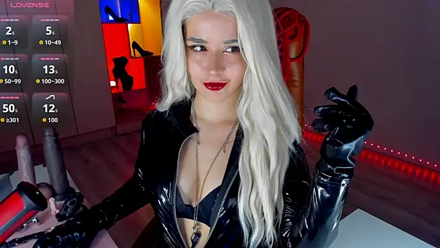 mollyposhh online show from 04.18.26