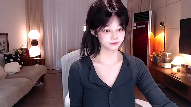 sweateanv  online show from 03.13.26