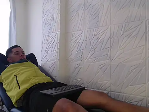 Snapshot of Deportist chatting on 09.20.25 Deportist online show from 09.20.25