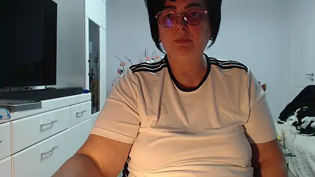 Amandamuller1982 online show from 02.15.26