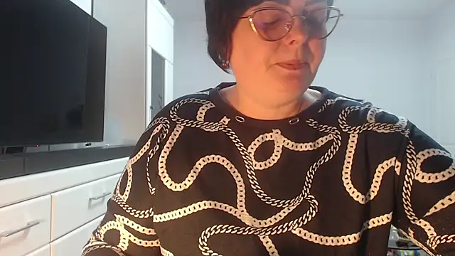 Snapshot of Amandamuller1982 chatting on 04.17.26 Amandamuller1982 online show from 04.17.26