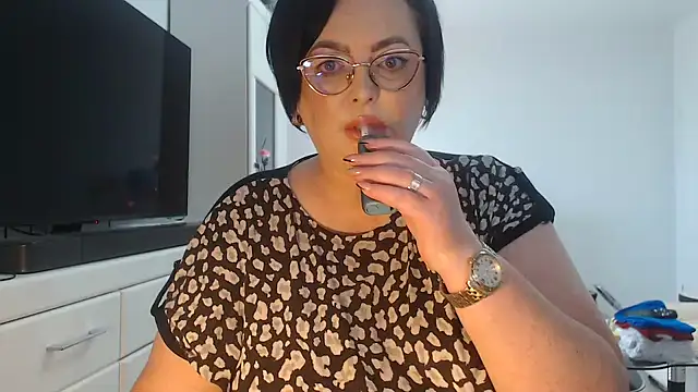 Snapshot of Amandamuller1982 chatting on 05.19.26 Amandamuller1982 online show from 05.19.26
