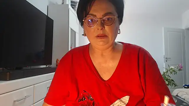 Snapshot of Amandamuller1982 chatting on 05.28.26 Amandamuller1982 online show from 05.28.26