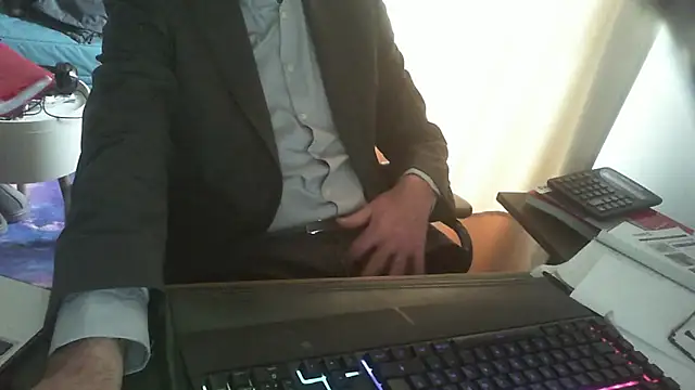 Snapshot of shyfrenchcock1 chatting on 02.18.25 shyfrenchcock1 online show from 02.18.25