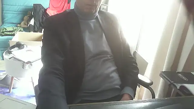 Snapshot of shyfrenchcock1 chatting on 03.10.25 shyfrenchcock1 online show from 03.10.25