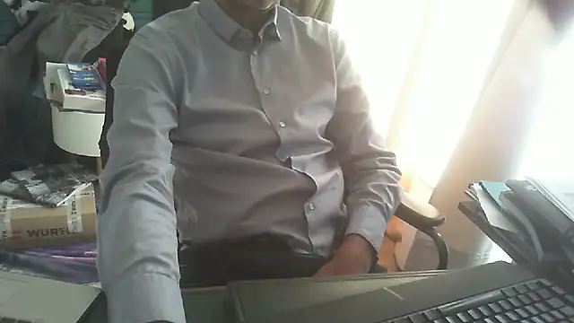 Snapshot of shyfrenchcock1 chatting on 09.29.25 shyfrenchcock1 online show from 09.29.25