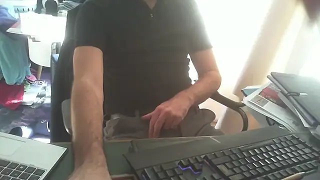 Snapshot of shyfrenchcock1 chatting on 10.20.25 shyfrenchcock1 online show from 10.20.25