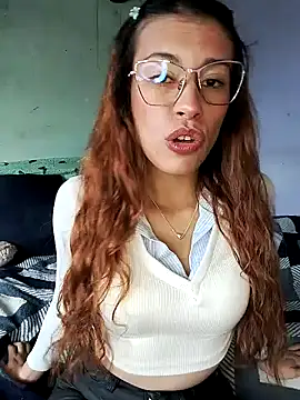 Snapshot of dahana0 chatting on 12.18.24 dahana0 online show from 12.18.24