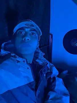 Snapshot of SkinnyHot444 chatting on 01.24.25 SkinnyHot444 online show from 01.24.25