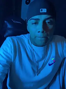 Snapshot of SkinnyHot444 chatting on 02.02.25 SkinnyHot444 online show from 02.02.25