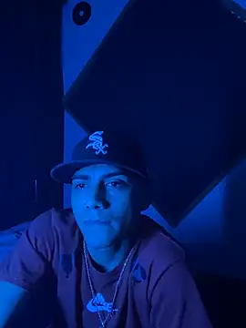 Snapshot of SkinnyHot444 chatting on 02.05.25 SkinnyHot444 online show from 02.05.25