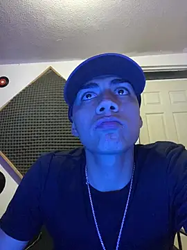 Snapshot of SkinnyHot444 chatting on 03.15.25 SkinnyHot444 online show from 03.15.25