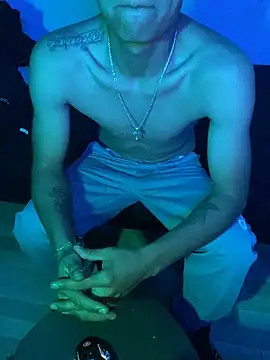 Snapshot of SkinnyHot444 chatting on 03.15.25 SkinnyHot444 online show from 03.15.25