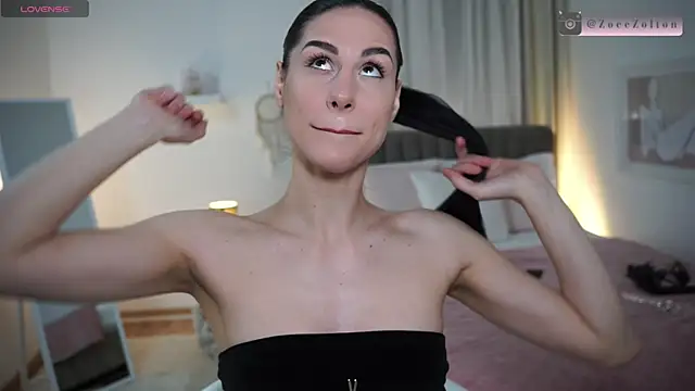 ZoeeZolton online show from 03.21.25