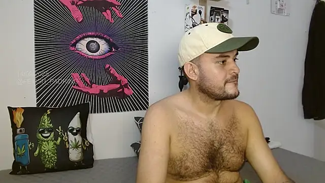 Snapshot of fetish_padrino chatting on 09.14.25 fetish padrino online show from 09.14.25