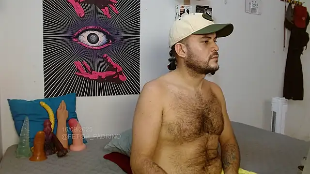 Snapshot of fetish_padrino chatting on 09.17.25 fetish padrino online show from 09.17.25