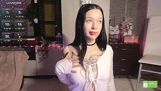 Snapshot of michelle_windrose chatting on 01.25.25 michelle windrose online show from 01.25.25